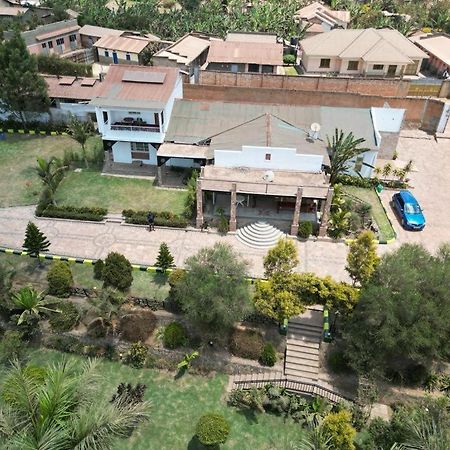 Riverside Resort Hotel Kabale מראה חיצוני תמונה