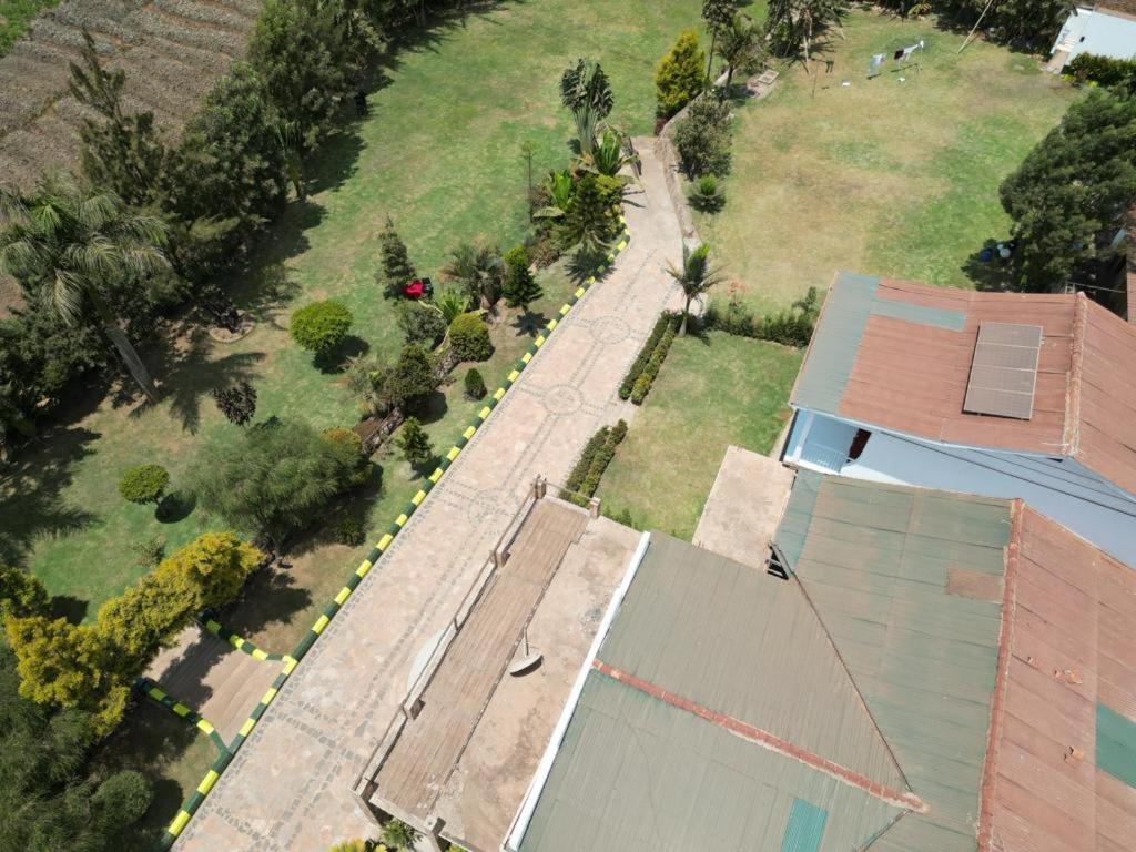 Riverside Resort Hotel Kabale מראה חיצוני תמונה
