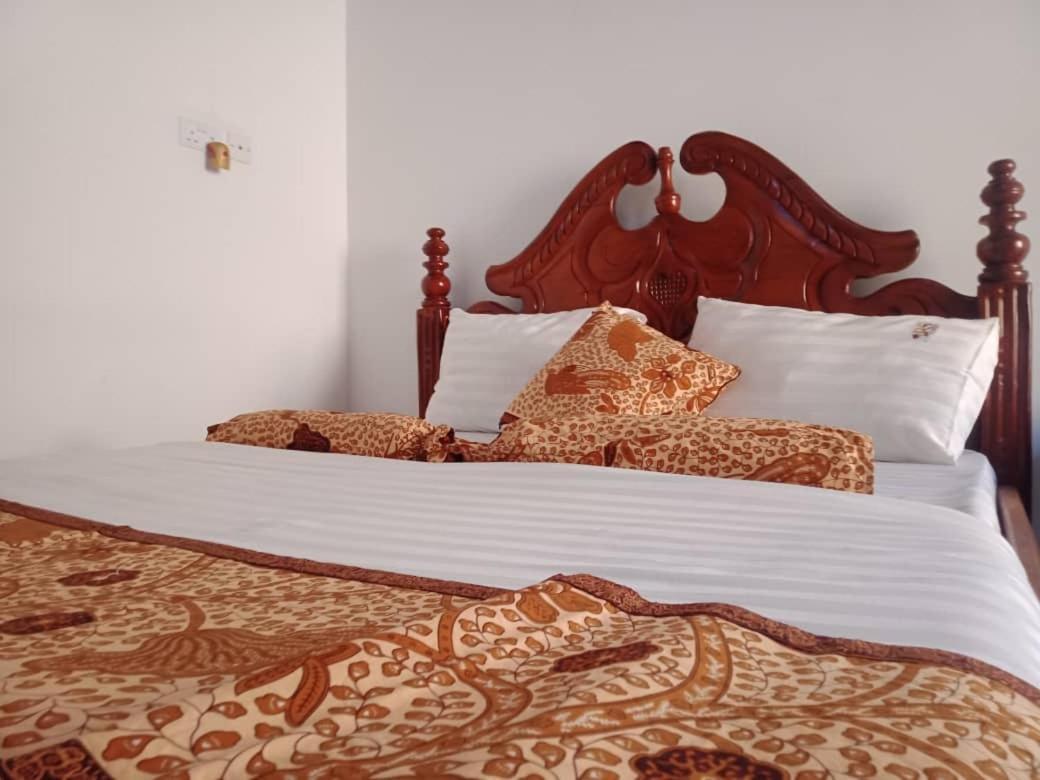Riverside Resort Hotel Kabale מראה חיצוני תמונה