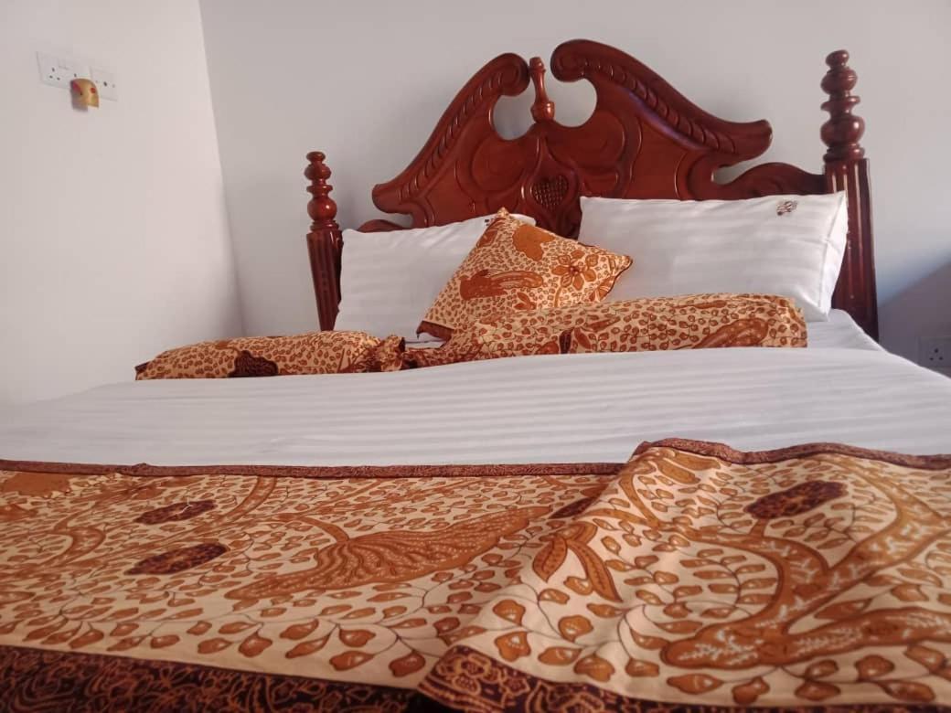 Riverside Resort Hotel Kabale מראה חיצוני תמונה