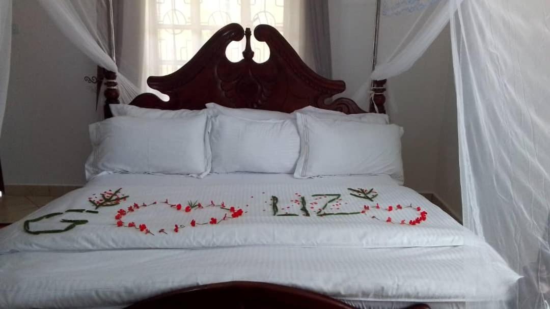Riverside Resort Hotel Kabale מראה חיצוני תמונה