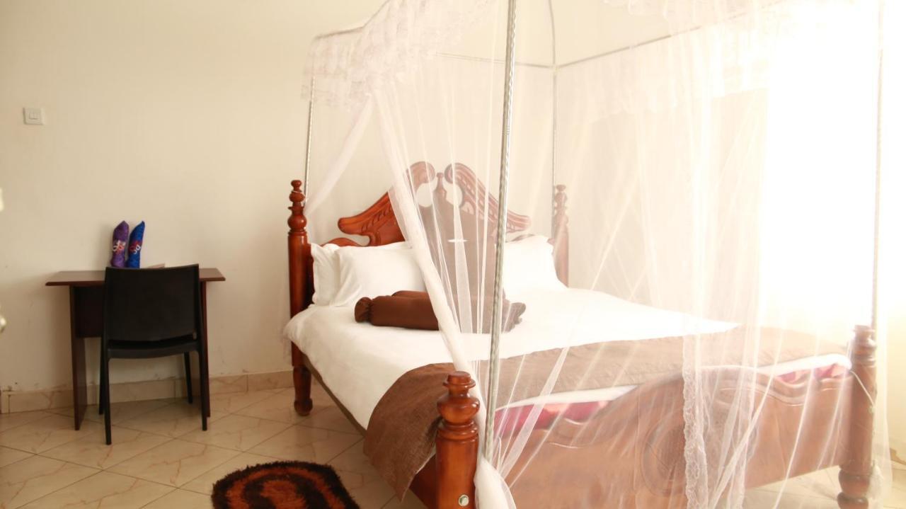 Riverside Resort Hotel Kabale מראה חיצוני תמונה